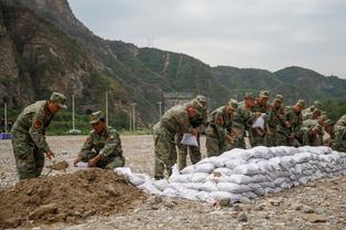 法甲-巴黎0-0摩纳哥先赛12分领跑 姆巴佩半场被换下多纳鲁马救险